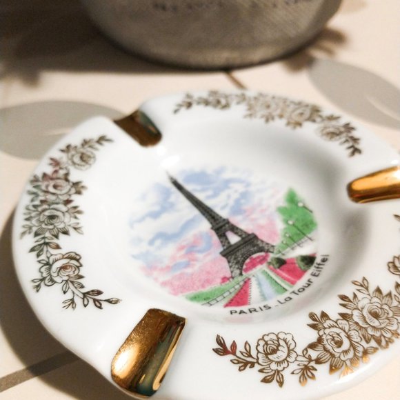 Pre-loved Vintage Limoges 4" gold trim ashtray Eiffel Tower - Picture 3 of 6